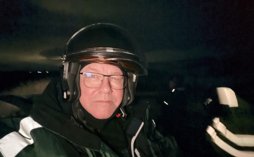 Nordlichter, Schneemobile und ein kleiner Schreckmoment in der arktischen Nacht (Teil 3)